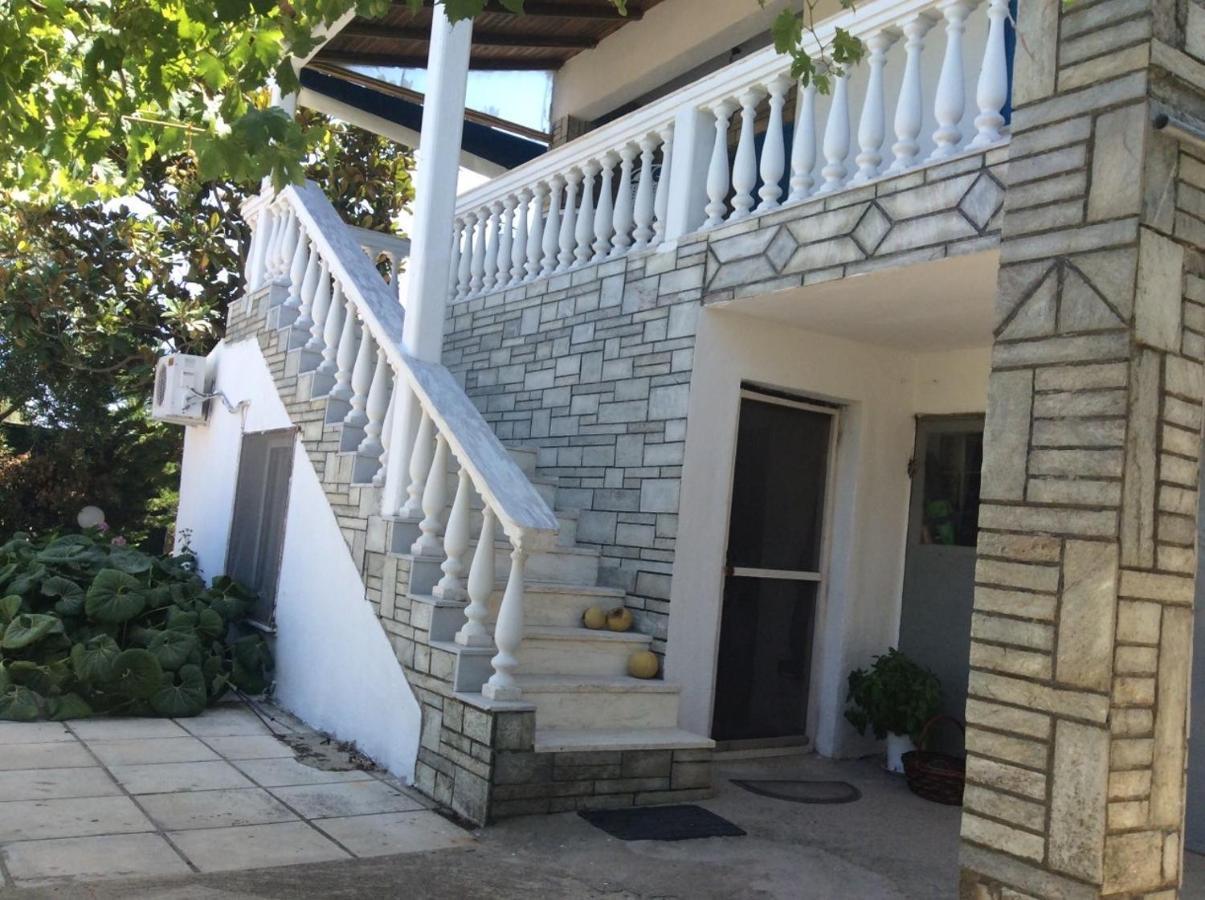 Ikidiki Beach Villa Ierissos Exterior photo